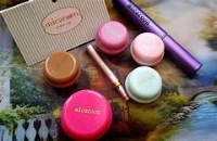 MICAROON MAKEUP